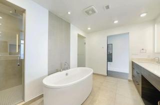 Luxury 3-Bedroom Condo with Gulf Views - Destin - 4