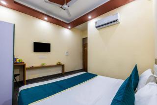 Hotel Divy Grand and Banquet -Noida Sector 117 - Noida - 6