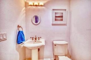 Luxurious 3-Bedroom with Stunning Views Parking - Clearwater Beach - 6
