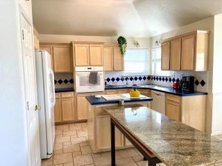 Casa Lava- 4 bedroom with pool and office - Killeen - 2