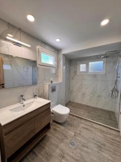 Gold Coast Luxury Studio - - 9