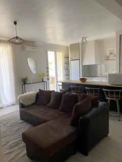 Superbe T2 refait à neuf, tout équipé, très lumineux, au calme ! Parking privé - Ajaccio - Ajaccio - 7
