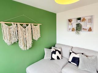 Penthouse with City Views - Bristol - 8