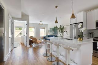 Bright 3BR Loft • Hoboken Gem - 8