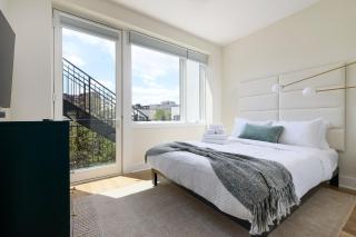 Bright 3BR Loft • Hoboken Gem - 2
