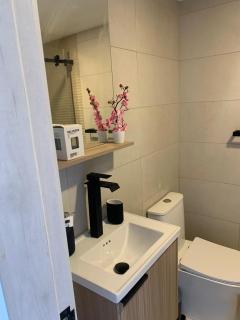 Prado Suites Luxurious Apartment for Long Term Stay - 5