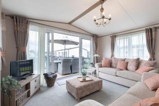 Peaceful Millers Lodge at The Cotswold Water Park - South Cerney - 7