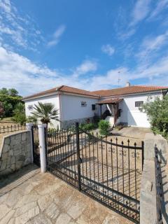 Nana's Villa - Little Paradise - Kassandra - 0