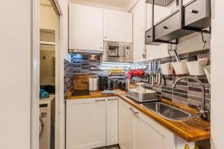 Central Opera Loft Apartment - 6