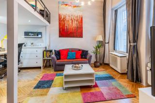 Central Opera Loft Apartment - 5