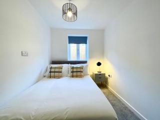 NEW Bungalow - near Quays - Ample Free Parking - Wi-Fi - Gloucester - 7