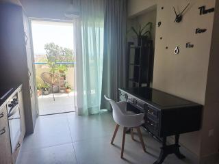 Sea View Floral Suite - 2 bedroom, swimming pool - Larnaca - 4