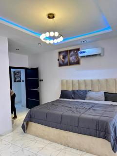 3-Bedroom Apartment in Lekki phase 1 - Lekki - 4