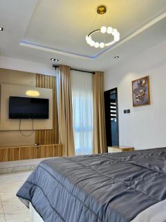 3-Bedroom Apartment in Lekki phase 1 - Lekki - 1