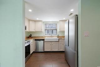 Mai Tu Suns - Renovated 3 Bedroom Beach Home! - Myrtle Beach - 9