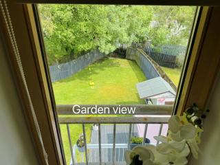 23 Lochburn Gardens - Carz - Maryhill - 1