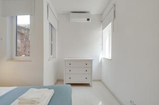 HostWise - Stylish Flat near Bica Elevator - 7