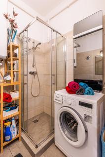 Central Opera Loft Apartment - 9