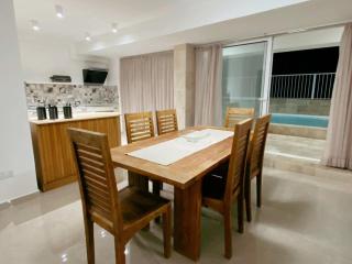 4 Bedroom maisonette with private pool - 2