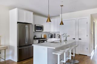 Sunny 2BR Loft • Work Relax Minutes to NYC - Hoboken - 3