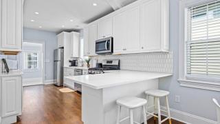 Modern Coastal Comfort - 3 Bedroom Condo with Balcony - Ocean City - 9
