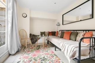 Flat on Broadway Market with Patio - 0