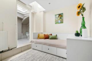 Flat on Broadway Market with Patio - 4