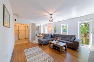 Merak City Center 2-Bedroom apartment with French balcony - Sarajevo - 0