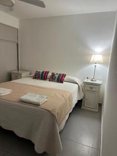 Departamento para 5 personas en el centro, a minutos del estadio y nodo tecnológico - 9