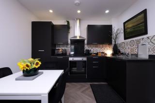 26 7 mins Stadium Central Apart sleeps 4 - Cardiff - 8
