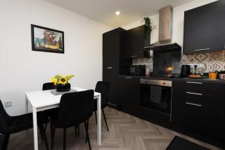 26 7 mins Stadium Central Apart sleeps 4 - Cardiff - 3