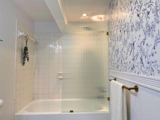 The Hill House Your stay in DC Made Memorable - 8