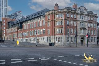 Leeds city centre I Long stays I sleeps 4 - Central Station - 9