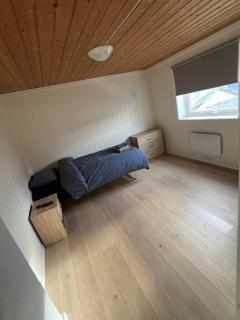 Stor funksjonell bolig med båt - 3