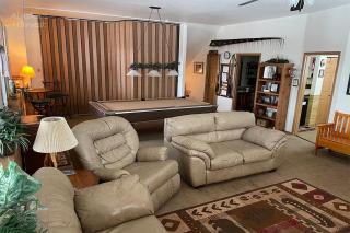 Alaska's Harvest Bed and Breakfast and Luxury Log Cabin - 1
