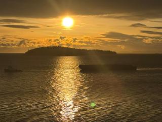 Beach Hideaway Sea to Sky Loft - Sechelt - 5