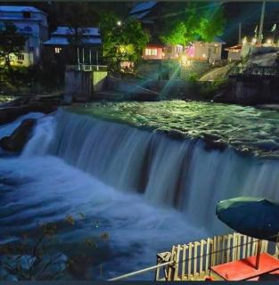 Hotel Dee waterfall view kutten - Kundālshai - 7