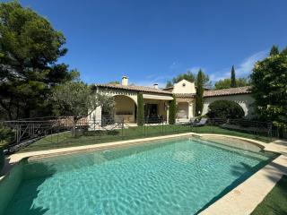 Villa dans pinède du Luberon - Cavaillon - 0