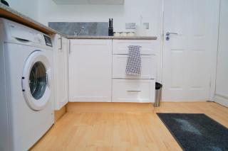 Garden Level Flat Heathrow airport 20 min, 7 min Tube Fast WiFi - Londra - 4