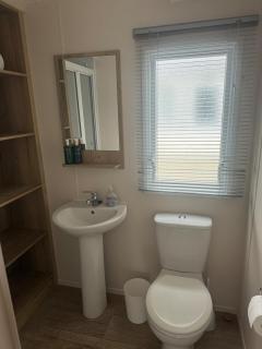 Whitstable Arizona - 2 Bedroom Sleeps 6 - Seasalter - 3