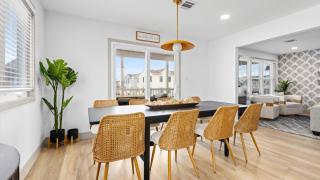 Sleeps 8 - Walk to Beach - Bright OC Condo - Ocean City - 0