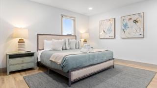 Sleeps 8 - Walk to Beach - Bright OC Condo - Ocean City - 7