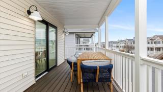 Sleeps 8 - Walk to Beach - Bright OC Condo - Ocean City - 5