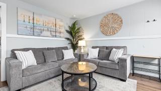 Modern Beach Retreat Sleeps 8 - Big Yard & BBQ - Ventnor City - 7