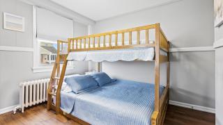 Modern Beach Retreat Sleeps 8 - Big Yard & BBQ - Ventnor City - 6