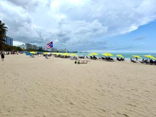 Hobie Beachfront Apartment Isla Verde - San Juan - 9
