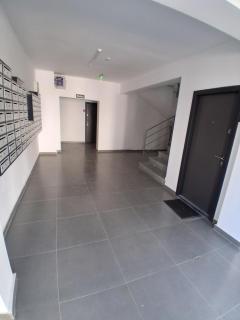 Garsoniera langa mare - 6