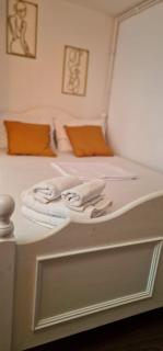 Baroque Style Duplex With Scenic Views of City Centre - Bucharest - 9