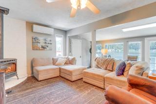 Private Hot Tub Deer Lake Home with Dock Access! - 6