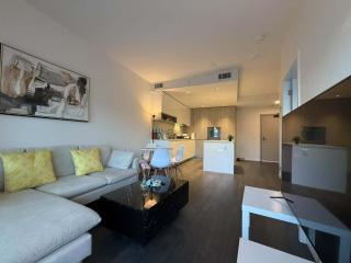 Brand New Luxurious CF centre 1B1B - Richmond - 0